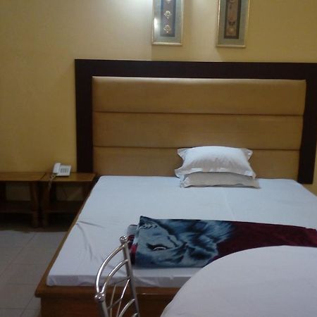 Royal Park Residential Hotel 치타공 외부 사진