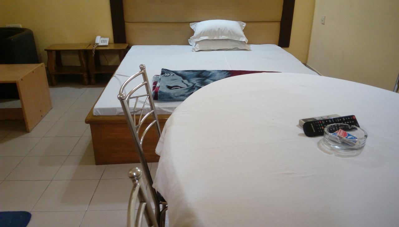 Royal Park Residential Hotel 치타공 외부 사진